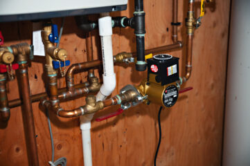 Drain and sewer line cleaning and unclogging for efficient drainage
