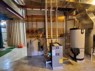 Cooling installation providing reliable summer comfort