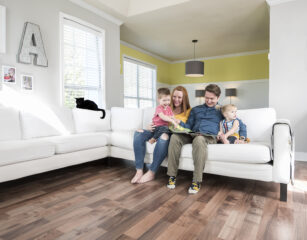 Professional apartment cleaning service with attention to detail