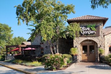 Olive Garden Italian Restaurant – Fresh Pasta, Classic Flavors & Family Dining - Italian restaurant in Schaumburg, Illinois