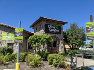 Olive Garden Italian Restaurant – Endless Soup, Salad & Breadsticks Experience - Italian restaurant in Bolingbrook, Illinois