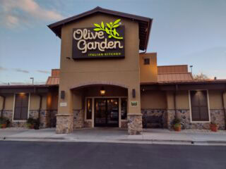Olive Garden Italian Restaurant – Fresh Pasta, Soup, Salad & Family Dining - Italian restaurant in Arlington Heights, Illinois