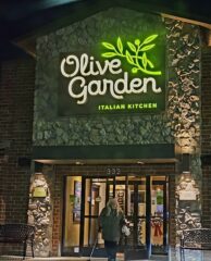 Olive Garden Italian Restaurant – Fresh Pasta and Classic Italian Meals - Italian restaurant in Bloomingdale, Illinois