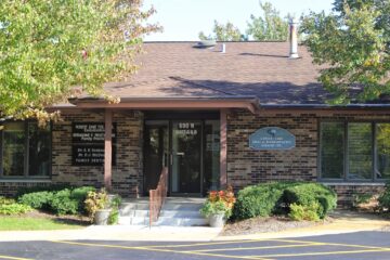 Mc Dowell Dennis J DDS - Dentist in Crystal Lake, Illinois