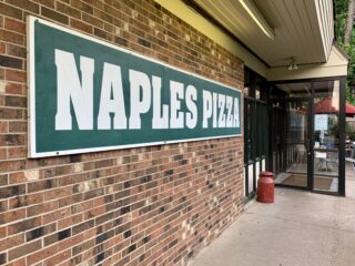 Naples Pizza - Pizza restaurant in Farmington, Connecticut